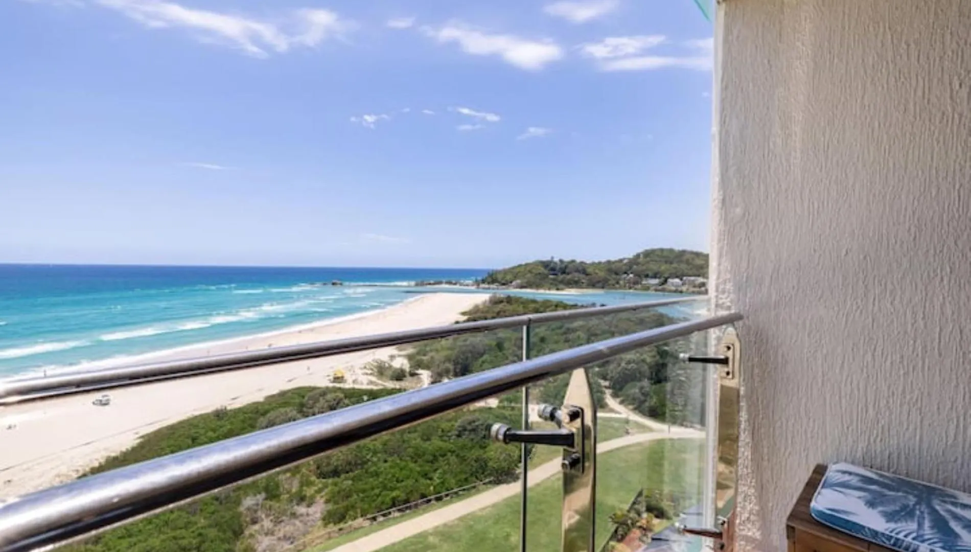 Ocean Front Escape On Palm Beach Gold Coast