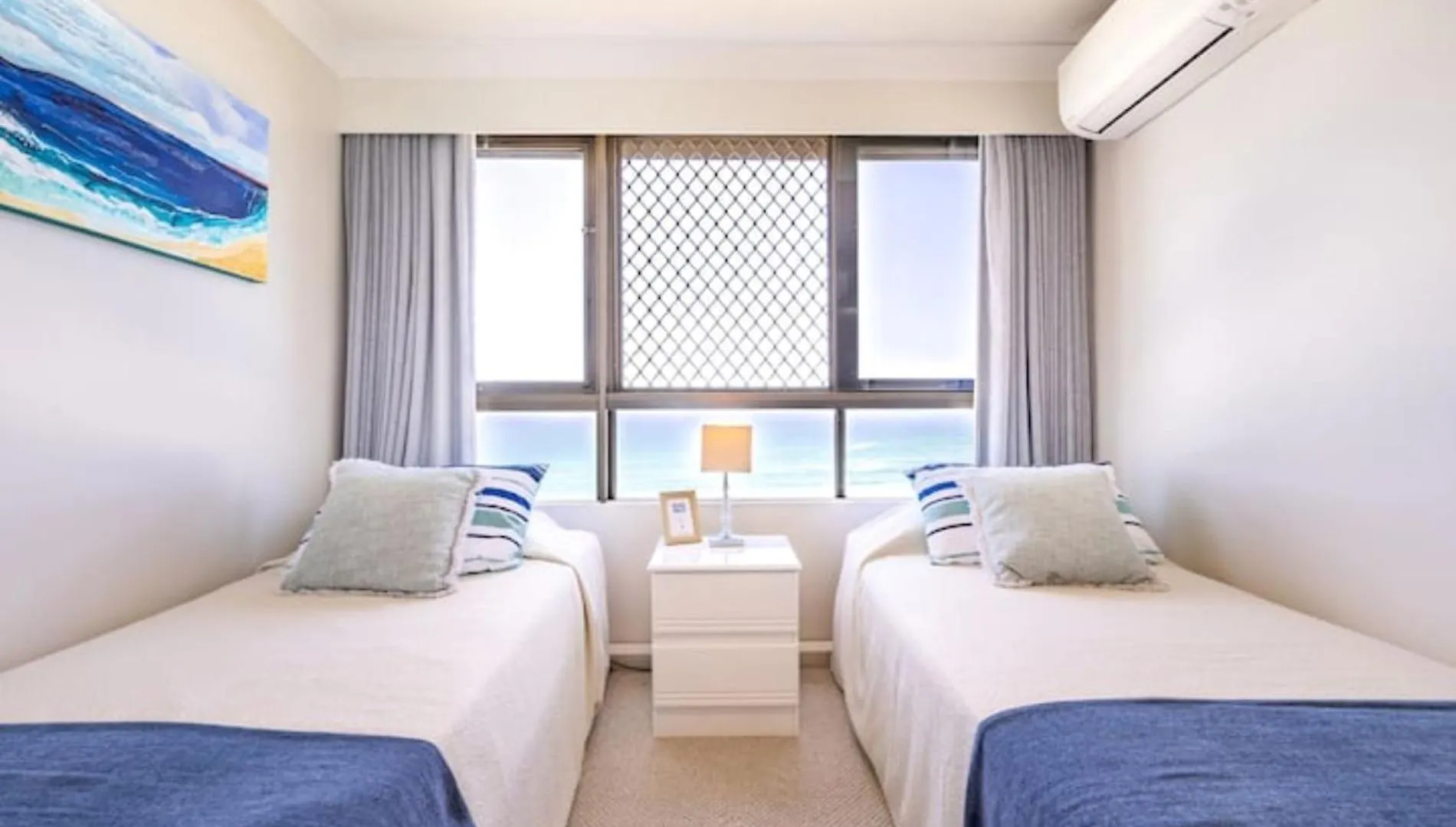 Apartment Ocean Front Escape On Palm Beach Gold Coast